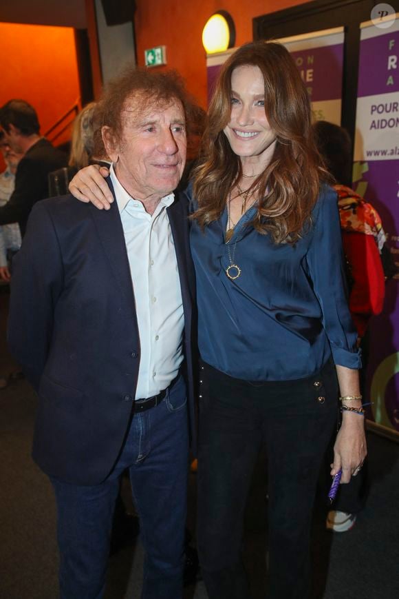 Exclusif - Alain Souchon et Carla Bruni - Backstage du Gala de la Fondation Recherche Alzheimer placée sous le signe de l'émotion et du partage avec un concert unique sur le thème "2 générations chantent pour la 3ème" à l'Olympia à Paris le 17 mars 2025. 

© Olivier Borde - Bertrand Rindoff/Bestimage