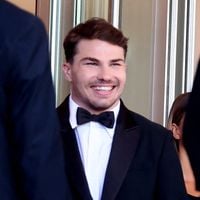 Après plusieurs mois, Antoine Dupont officialise son couple avec Iris Mittenaere : avec cette photo, le doute n'est plus permis