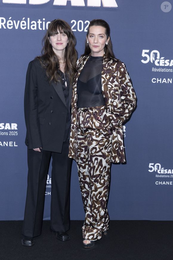 Delphine Girard et Selma Alaoui  - Photocall de la soirée "Cesar Révélations 2025" au Trianon à Paris le 20 janvier 2025.

© Olivier Borde / Bestimage