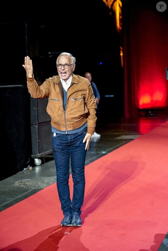 Fabrice Luchini lors de la cérémonie d’ouverture de la 15ème édition du Festival du film Lumière à Lyon, du 15 au 22 octobre 2023.
© Sandrine Thesillat / Panoramic / Bestimage