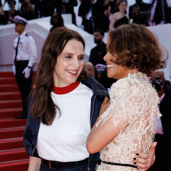 Juliette Binoche, Halle Berry - Montée des marches de la cérémonie de clôture du 78ème Festival International du Film de Cannes, au Palais des Festivals à Cannes. Le 24 mai 2025
© Jacovides-Moreau / Bestimage