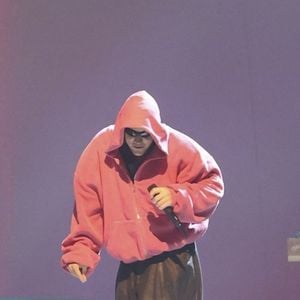 Justin Bieber le deuxième jour du premier week-end du 2026 Coachella Valley Music and Arts Festival à Indio, en Californie. Le 11 avril 2026. © Backgrid USA / Bestimage