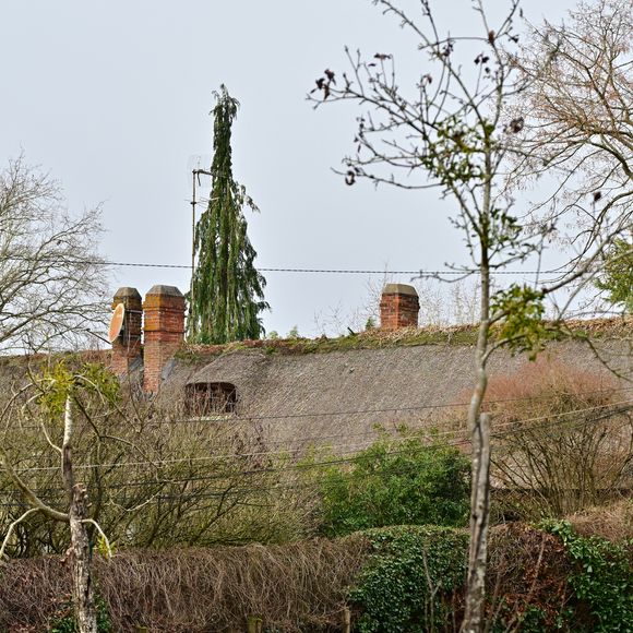 Illustration de l'ancienne demeure (bergerie du XVIIIème siècle) de Brigitte Bardot à Bazoches-sur-Guyonne dans les Yvelines, France, le 2 janvier 2026. © Christian Liewig/Bestimage