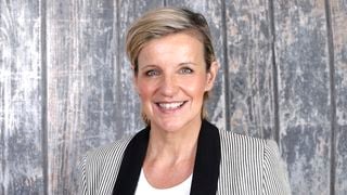 Après le sport de haut niveau et la télé, Céline Géraud ajoute une nouvelle ligne à son CV qui n’a rien à voir avec le reste