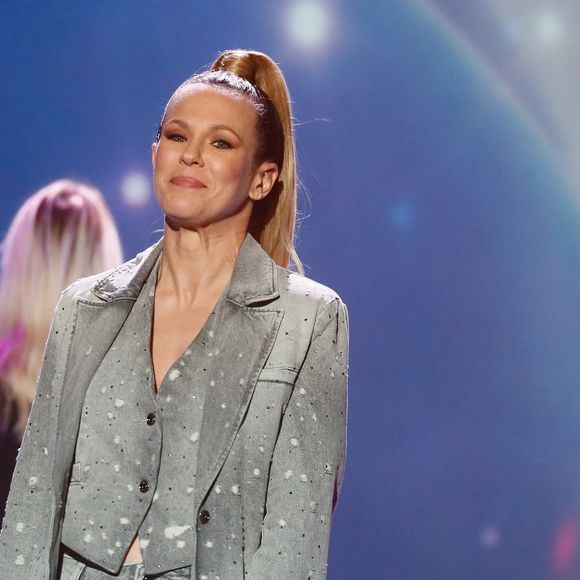 "Ce lien avec mes fans, ce sont des bouffées d’amour qu’on prend en pleine face", confie-t-elle au "Parisien".

Exclusif - Lorie Pester (Laure Pester) - Surprises - Enregistrement de l'émission "La Boîte à Secrets N°19" dans les studios de la Cité du Cinéma à Saint-Denis, présentée par F.Bollaert et diffusée le 3 janvier sur France 3
© Christophe Clovis / Bestimage