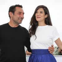 Mélanie Doutey évoque sa fille Ava, née de son histoire avec Gilles Lellouche et descendante d’une illustre lignée de comédiens