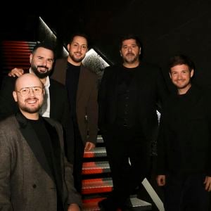 Patrick Fiori en backstage de l'enregistrement de l'émission "La fête de la chanson française - 20 ans d'émotions" présentée par L.Thilleman et A.Manoukian, et diffusée le 17 avril sur France 3 à Paris, France, le 9 décembre 2025. © Jack Tribeca/Bestimage