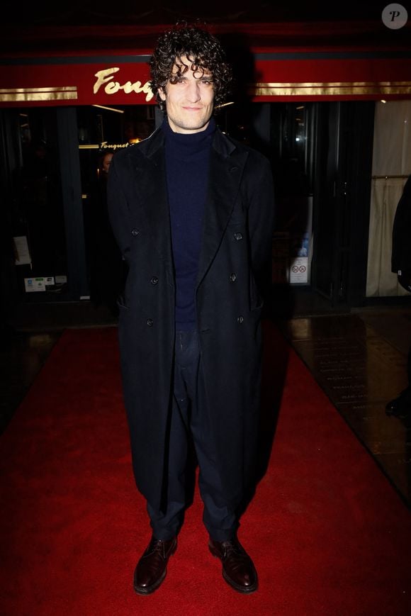 Louis Garrel (mari de Laetitia Casta) - Arrivés au dîner des nommés aux Cesar au Fouquet's à Paris le 6 février 2023.

© Christophe Clovis / Bestimage