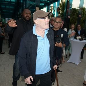 Phil Collins inaugure la bijouterie "Orianne Collins" du nom de ex femme Orianne avec qui il est a nouveau en couple à Miami le 10 mai 2018.