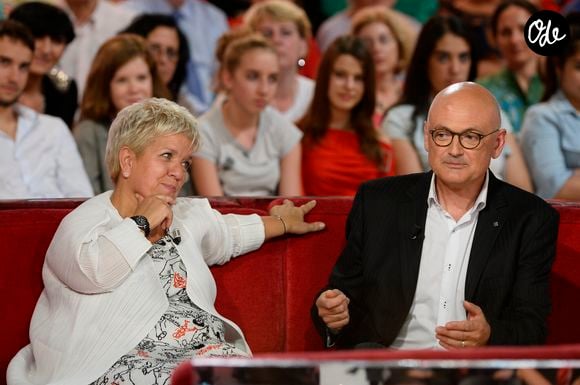 Mimie Mathy et son mari Benoist Gerard - Enregistrement de l'emission "Vivement Dimanche" a Paris le 2 octobre 2013. L'émission sera diffusee le 6 octobre 2013. 
Crédit : AGENCE / BESTIMAGE