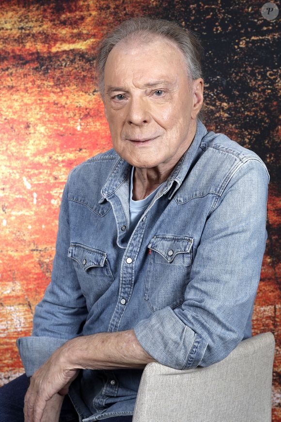 Un cancer du poumon l'a emporté

Exclusif - Portrait d'Herbert Léonard à Paris, le 8 octobre 2024.
© Cédric Perrin/Bestimage