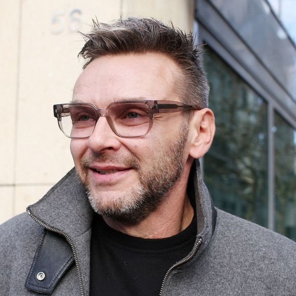 Jean-Philippe Janssens (Jeanfi Janssens / Jeanfi) à la sortie des studios de RTL à Neuilly-sur-Seine, le 18 décembre 2025. 
© Jonathan Rebboah / Bestimage