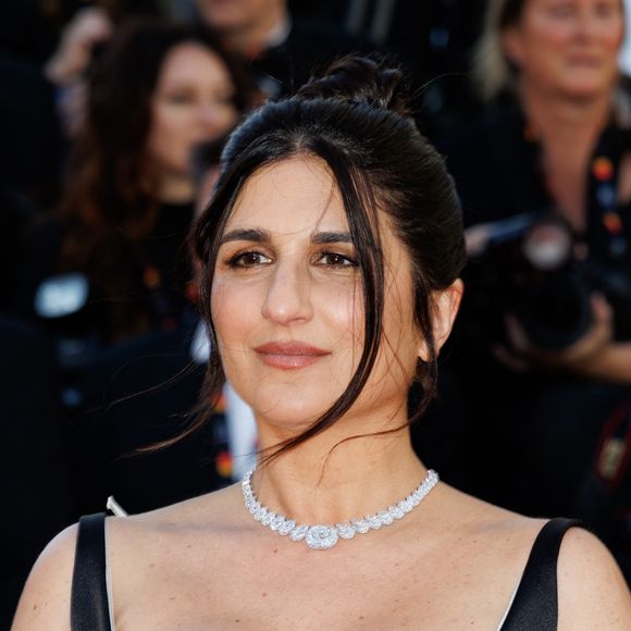 Pour ce drame psychologique, la réalisatrice a dirigé Niels Schneider et Monia Chokri.

Géraldine Nakache (Montre Audemars Piguet) - Montée des marches du film " Karma " lors du 79ème Festival International du Film de Cannes, le 15 mai 2026. © Jacovides-Moreau / Bestimage