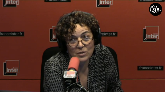 La journaliste a marqué les auditeurs avec des émissions cultes comme Une journée particulière ou D’ici, d’ailleurs.

Capture d'écran Dailymotion.