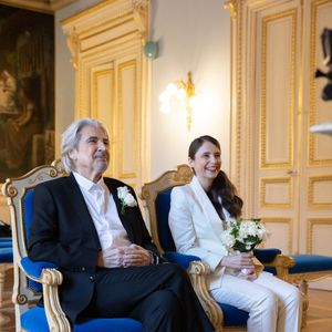 Info du 4 septembre - Mariage religieux pour Serge Lama et Luana - Exclusif - Prix Special - no web - No blog - Mariage de Serge Lama et Luana Santonino à la mairie du 7ème arrondissement de Paris. Rachida Dati, Maire du 7ème a célébré
 le mariage.
Paris, le 11 février 2021.
© Cyril Moreau/Bestimage
