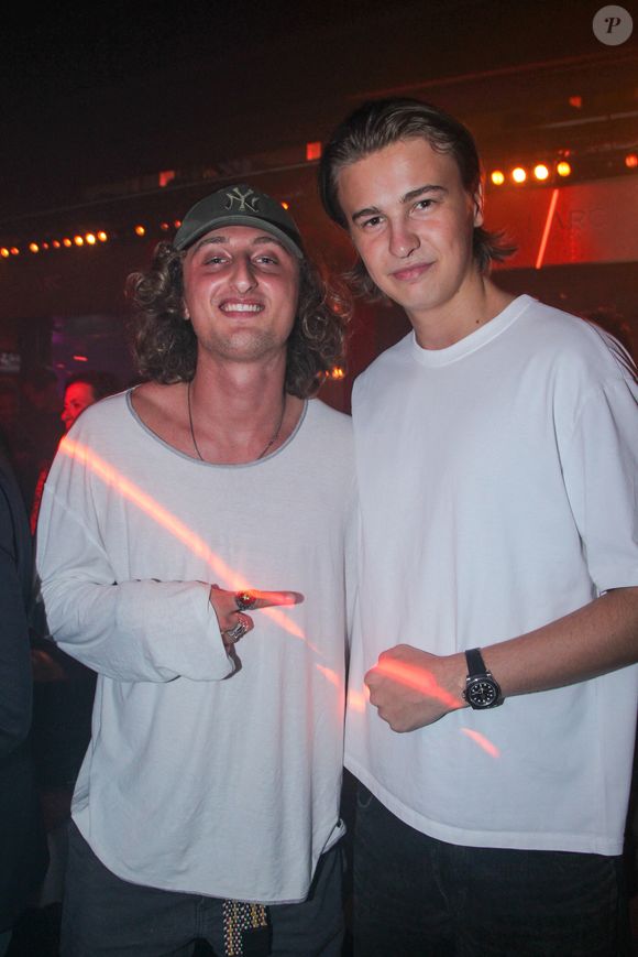 Exclusif - Joalukas Noah et Ulysse Leconte à la soirée d'anniversaire de Véronica Thierry au club l'Arc Paris le 10 novembre 2025.

© Philippe Baldini / Bestimage