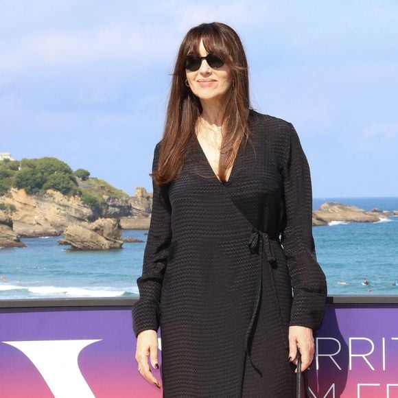 Monica Bellucci à l'Hôtel du Palais à Biarritz au photocall du 4ème Biarritz Film Festival - Nouvelles Vagues 2026 au théâtre de la Gare du Midi à Biarritz, le 27 juin 2026. © Jean-Marc Lhomer / Bestimage