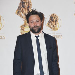 Celui qui est comédien comme son père a choisi de dire oui et de partager sa vie avec Flavie Péan ("Plus belle la vie", "Simon Coleman")

Arthur Jugnot à la 36ème Cérémonie des Molières aux Folies Bergères à Paris, France, le 28 avril 2025. Photo par Alain Apaydin/Abaca