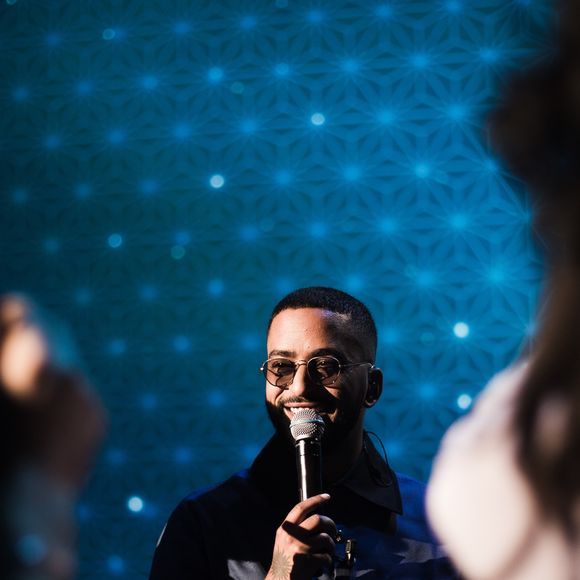 Slimane Nebchi lors de l'enregistrement de l'émission "La boite à secrets" le 7 octobre 2019

© Tiziano Da Silva / Bestimage