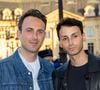 Sébastien Meyer et Arnaud Vaillant, les créateurs de Coperni, vivent dans un appartement lumineux du Marais, entre la place des Vosges et la Bastille.

Sebastien Meyer, Arnaud Vaillant au Défilé « Vogue World » Place Vendôme dans le cadre de la Fashion Week de Paris, France. © Olivier Borde/Bestimage