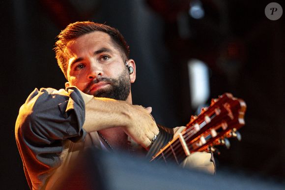 Papa de deux enfants, Eva Alba née en 2021, et d'un petit garçon né en 2025 avec sa compagne Soraya, Kendji Girac souhaite que sa progéniture ne commente pas 

Kendji Girac en concert lors du festival de musique du Printemps de Perouges au Chateau de Saint-Maurice-de-Remens le 29 juin 2025. © Sandrine Thesillat / PsNewZ / Bestimage