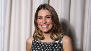 Après Paul Mirabel, Laury Thilleman partage ses photos de leurs vacances entre grands espaces et détente : elle rayonne !