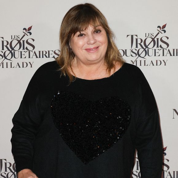 L'actrice a notamment révélé comme la notoriété de son père Georget Bernier, alias le professeur Choron, l'a affectée durant son enfance

Michèle Bernier - Première du film  "Les Trois Mousquetaires: Milady" au Grand Rex à Paris le 10 décembre 2023.  © Coadic Guirec-Dominique Jacovides /Bestimage