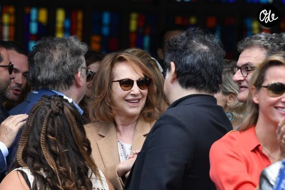 Derrière le sourire radiant de l'icône du cinéma, se cachait un combat secret.

Nathalie Baye - Mariage de Laura Smet et Raphaël Lancrey-Javal à l'église Notre-Dame des Flots au Cap-Ferret le jour de l'anniversaire de son père Johnny Hallyday le 15 juin 2019.