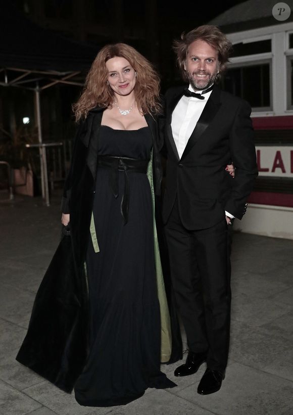 Florian Zeller et sa femme Marine Delterme - Le scénariste et réalisateur français Florian Zeller (Oscar du meilleur scénario adapté pour le film "The Father") lors de la projection et la remise de son oscar sur le toit des studios Canal+ à Paris, France, le 25 avril 2021. © Photoshot/Pool/Panoramic/Bestimage