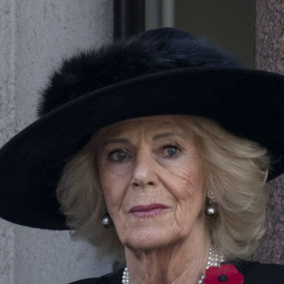 La reine Camilla (Camilla Parker Bowles, reine consort d'Angleterre) assiste à la cérémonie du dimanche du Souvenir au cénotaphe de Whitehall. Chaque année, les membres de la famille royale britannique se joignent aux politiciens, aux anciens combattants et aux membres du public pour se souvenir de ceux qui sont morts au combat. Photo par GOFF  / BESTIMAGE