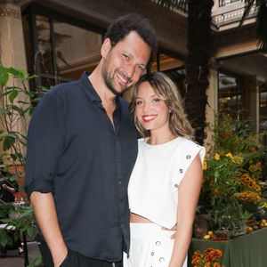 Exclusif - Éric Antoine et sa compagne Gennifer Demey lors de l'inauguration Le Patio by Norbert Tarayre au Prince de Galles à Paris, France, le 4 juillet 2025. © Coadic Guirec/Bestimage