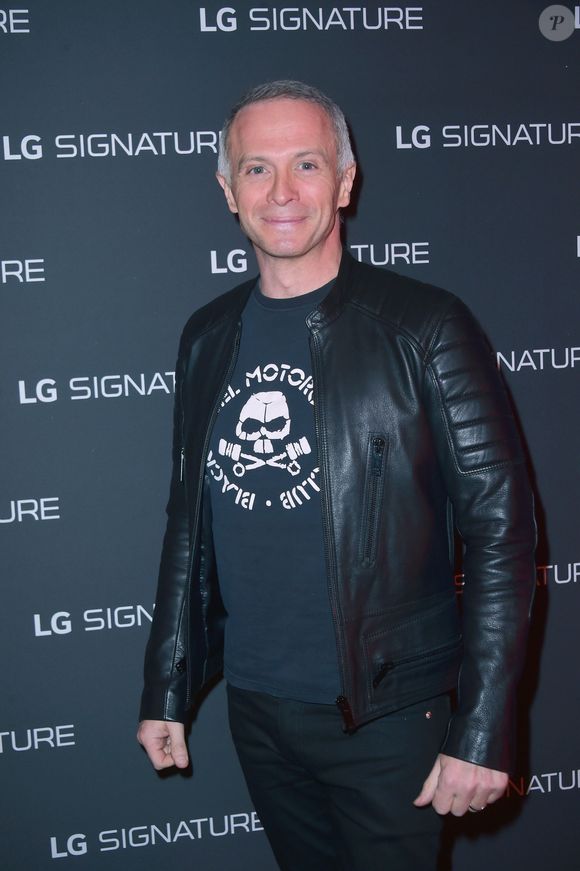 A travers la création d'une galerie d'art éphémère "The Art of Essence" en plein coeur du Paris du Design et des Arts, la marque LG dévoile sa ligne haute-couture LG Signature au Café Beaubourg et sur le parvis du Centre Georges Pompidou à Paris. Le 30 novembre 2016
© Giancarlo Gorassini / Bestimage
