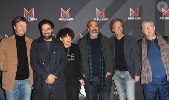 Le film devrait se dérouler cinq ans après la fin de la série.

Thibault de Montalembert, Grégory Montel, Liliane Rovère, Marc Fitoussi, Stéphane Freiss et Dominique Besnehard - Avant-première Label Series Mania "Dix pour cent" Saison 4, l'intégrale au cinéma UGC Normandie à Paris le 16 octobre 2020. © Coadic Guirec/Bestimage