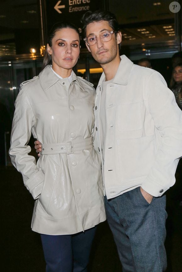 Natasha Andrews et son compagnon Pierre Niney - Arrivées au défilé de mode Hommes "AMI" prêt-à-porter automne-hiver 2023/2024 lors de la fashion week de Paris. Le 19 janvier 2023. © Veeren-Christophe Clovis / Bestimage