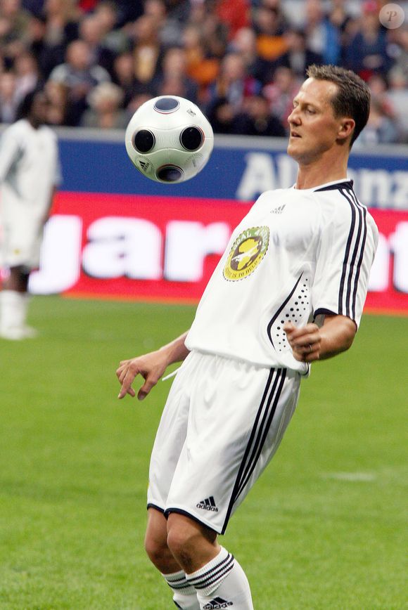Michael Schumacher lors du match de football "Goal4Africa" a Munich en Allemagne le 12 juillet 2008. Michael Schumacher
Agency People Image (c) ATP
API / BESTIMAGE
