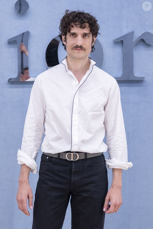 Louis Garrel au photocall au défilé DIOR de la mode homme Printemps/Été 2026 dans le cadre de la Fashion Week de Paris à l'Hôtel National des Invalides, Place Vauban, à Paris, France, le 27 juin 2025. © Olivier Borde/Bestimage
