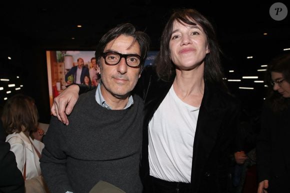 Exclusif - Yvan Attal et sa compagne Charlotte Gainsbourg  - Avant-première du film "La Vie pour de vrai" au cinéma Pathé Wepler à Paris le 18 avril 2023. © Bertrand Rindoff / Bestimage