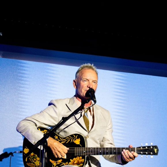 Sting et sa société Magnetic Publishing Limited sont donc assignés devant la Haute Cour de Londres.

Monte-Carlo, MONACO. Des invités prestigieux ont embarqué à bord du Luminara pour une croisière exclusive, prenant la mer avec style à bord d'un yacht de luxe. Ce dîner prestigieux a offert des moments glamour, une vue imprenable sur l'océan et des divertissements haut de gamme avant le départ du navire. Backgrid USA / Bestimage
 
Photo : Sting