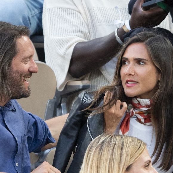 Joyce Jonathan et son compagnon Martial Paoli dans les tribunes (night session) lors des Internationaux de France de Tennis de Roland Garros 2025, le 3 juin 2025 à Paris. © Dominique Jacovides / Bestimage