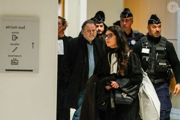 Christophe Ruggia et Orly Rezlan, l'une de ses avocates  - Christophe Ruggia, accusé d'agressions sexuelles sur mineures, dont l'actrice A.Haenel alors âgée entre 12 et 14 ans au moment des faits, comparaît devant le tribunal correctionnel de Paris, le 9 décembre 2024.