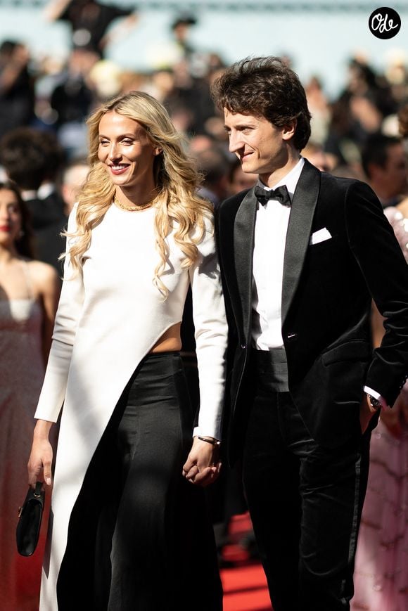 La comtesse Victoria von Faber-Castell , Jean Arnault - Montée des marches du film « El Ser Querido » lors du 79ème Festival International du Film de Cannes, le 16 mai 2026. © Jacovides-Moreau / Bestimage