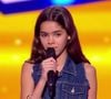 Lila Debbouze, la fille de Jamel Debbouze et Mélissa Theuriau, est passionnée de chant et de comédie musicale.

Lila Debbouze - Capture d'écran TF1 (The Voice Kids)
