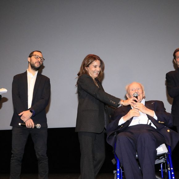 Fabrice Gardel, réalisateur, guest, Philippe Bouvard et David Lisnard, maire de Cannes Philipe Bouvard assiste à la projection du documentaire "Les Mille et une vies de Philippe Bouvard" (Paris Première) au théâtre de la Croisette à Cannes, le 30 novembre 2024.
Franz Chavaroche / Nice Matin / Bestimage