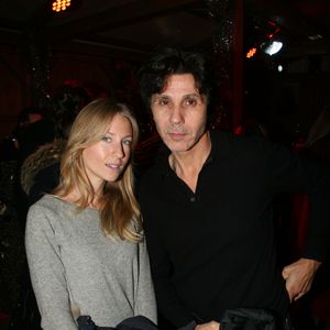 Exclusif - Jean-Luc Lahaye et sa compagne Paola - Soirée d'inauguration du marché de Noël au Jardin des Tuileries à Paris le 28 novembre 2018.  
©JLPPA / Bestimage