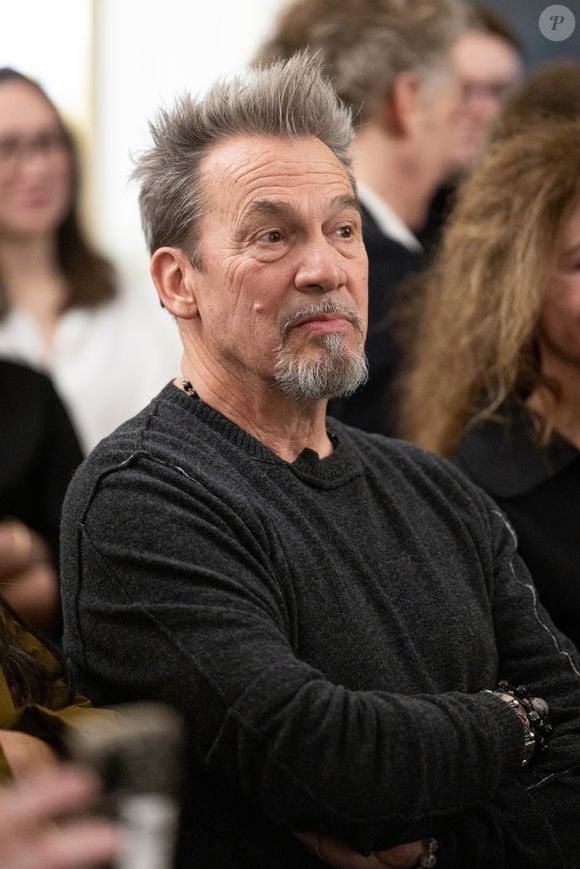 Florent Pagny - Cérémonie de la remise de la médaille de chevalier de l'ordre des arts et des lettres à Alexandre Kirchhoff, PDG du label Capitol Music France par R.Dati au Ministère de la Culture à Paris le 9 janvier 2026.
Cyril Moreau / Bestimage