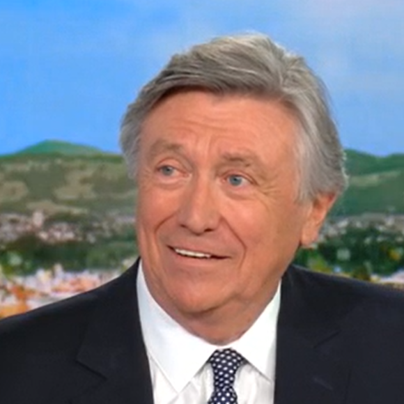 Vendredi 9 mai, il présentait son dernier journal télévisé de 13 heures sur TF1.

Jacques Legros présente son dernier journal télévisé sur TF1.