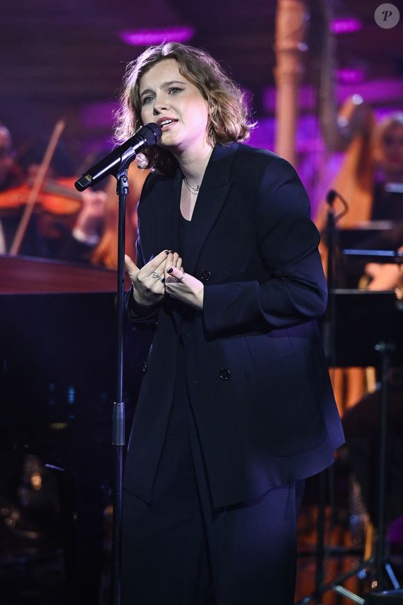 Exclusif - Emma Peters - Enregistrement de l'émission "Le Grand Echiquier : Spéciale Dalida" à l'Opéra royal de Versailles, présentée par C.Chazal et A.Manoukian, et diffusée sur France 2, le 18 mars 2025. © Guillaume Gaffiot/Bestimage