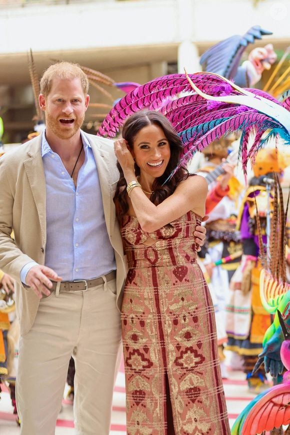 Le prince Harry et Meghan Markle ont dévoilé une carte de Noël sur les réseaux sociaux.

Le prince Harry, duc de Sussex, Meghan Markle, duchesse de Sussex, lors d'un spectacle colombien dans le cadre d'une tournée artistique qui met en valeur le patrimoine culturel de la nation à Bogota, au premier jour de leur visite de quatre jours en Colombie.