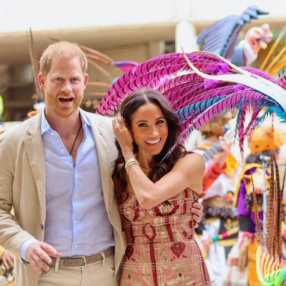 Le prince Harry et Meghan Markle ont dévoilé une carte de Noël sur les réseaux sociaux.

Le prince Harry, duc de Sussex, Meghan Markle, duchesse de Sussex, lors d'un spectacle colombien dans le cadre d'une tournée artistique qui met en valeur le patrimoine culturel de la nation à Bogota, au premier jour de leur visite de quatre jours en Colombie.