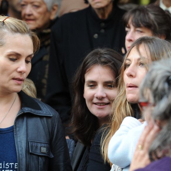Les faits remontent à 2006 et sont donc prescrits

Emmanuelle, Marie-Amelie et Mathilde Seigner assistent aux funérailles de leur tante Françoise Seigner (actrice et membre de la Comédie Française) à l'église Saint-Jacques du Haut-Pas à Paris, France, le 20 octobre 2008. Photo by ABACAPRESS.COM